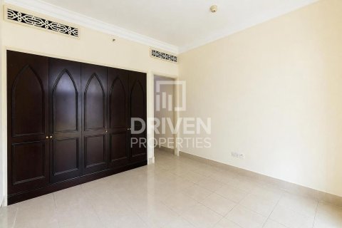 Apartment in Downtown Dubai (Downtown Burj Dubai), Dubai 2 bedrooms, 132.02 sq.m. № 135455 - photo 11