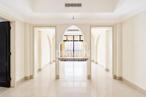 Apartment in Downtown Dubai (Downtown Burj Dubai), Dubai 2 bedrooms, 132.02 sq.m. № 135455 - photo 19