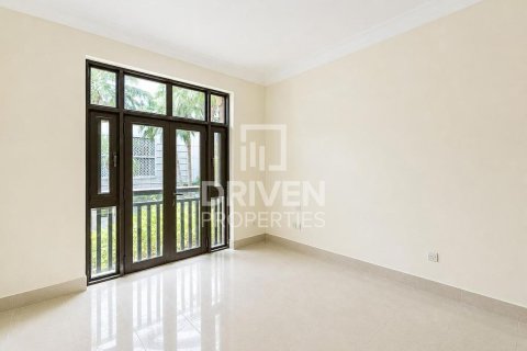 Apartment in Downtown Dubai (Downtown Burj Dubai), Dubai 2 bedrooms, 132.02 sq.m. № 135455 - photo 17