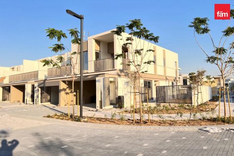 Townhouse in Tilal Al Ghaf, Dubai 4 bedrooms, 272.9 sq.m. № 11170 - photo 1