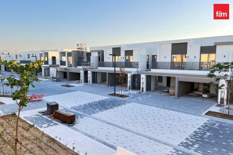 Townhouse in Tilal Al Ghaf, Dubai 4 bedrooms, 272.9 sq.m. № 11170 - photo 17