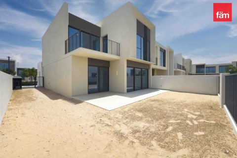 Villa in Dubai 4 bedrooms, 255.5 sq.m. № 40767 - photo 2
