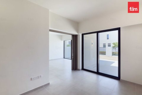 Villa in Dubai 4 bedrooms, 255.5 sq.m. № 40767 - photo 9