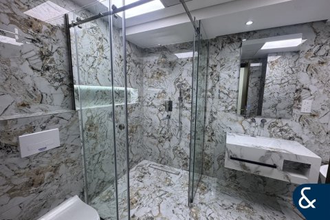 Снять в аренду квартиру в Даунтаун Дубай (Даунтаун Бурдж Дубай), Дубай: 2 спальни, 115м², № 88966 - фото 18