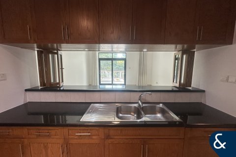 Apartamento en The Views, Dubai, 3 dormitorios, 140 m², № 88971 - foto 4