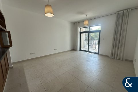 Apartamento en The Views, Dubai, 3 dormitorios, 140 m², № 88971