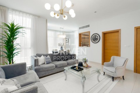 Apartment in Claren Towers, Downtown Dubai (Downtown Burj Dubai), Dubai 2 bedrooms, 154 sq.m. № 20098 - photo 2