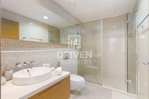 Apartment in Claren Towers, Downtown Dubai (Downtown Burj Dubai), Dubai 2 bedrooms, 154 sq.m. № 20098 - photo 18