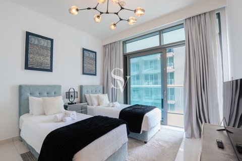 Apartment in EMAAR Beachfront, Dubai Harbour, Dubai 2 bedrooms, 106 sq.m. № 102113 - photo 16