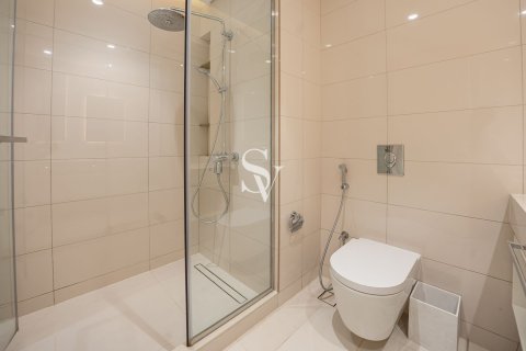 Apartment in EMAAR Beachfront, Dubai Harbour, Dubai 2 bedrooms, 106 sq.m. № 102113 - photo 10