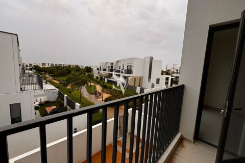 Снять в аренду таунхаус в EMAAR South, Dubai South (Dubai World Central), Дубай: 3 спальни, 138м², № 102112 - фото 8