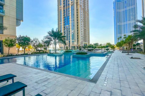 Снять в аренду квартиру в Al Habtoor City, Бизнес-Бэй, Дубай: 3 спальни, 184.3м², № 38365 - фото 1