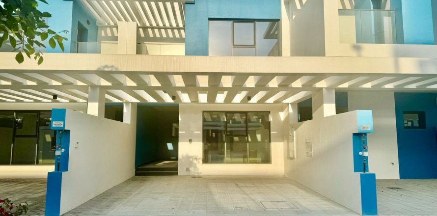 Adosado en Dubai, 4 dormitorios, 144 m², № 69409