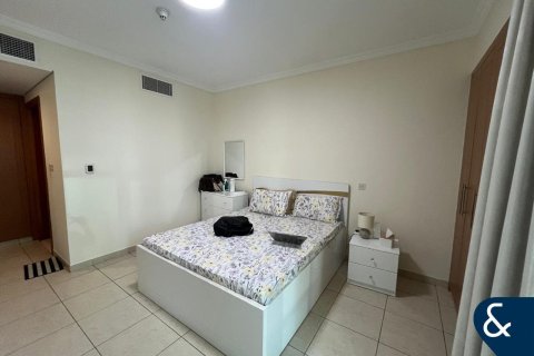 Apartment in Jumeirah Lake Towers, Dubai 2 bedrooms, 183 sq.m. № 98174 - photo 7