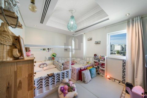 Villa in North Village, Al Furjan, Dubai 4 bedrooms, 600 sq.m. № 73362 - photo 17