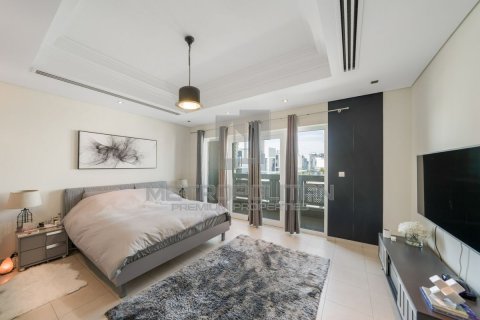 Villa in North Village, Al Furjan, Dubai 4 bedrooms, 600 sq.m. № 73362 - photo 14