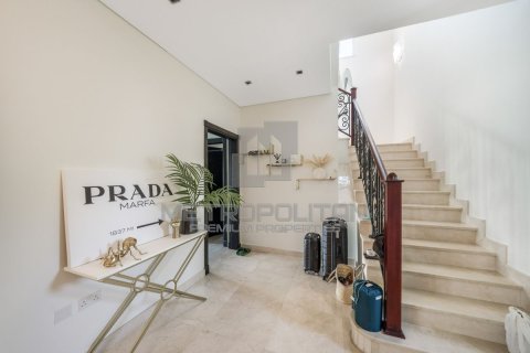 Villa in North Village, Al Furjan, Dubai 4 bedrooms, 600 sq.m. № 73362 - photo 7