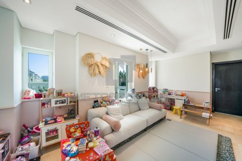 Villa in North Village, Al Furjan, Dubai 4 bedrooms, 600 sq.m. № 73362 - photo 13