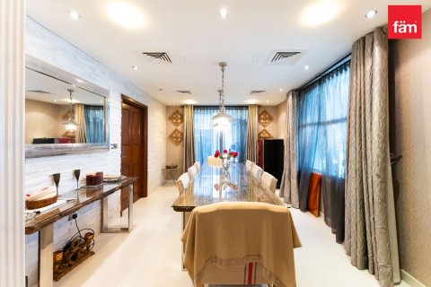 Villa in Wadi Al Safa 2, Dubai 3 bedrooms, 540 sq.m. № 111910 - photo 4