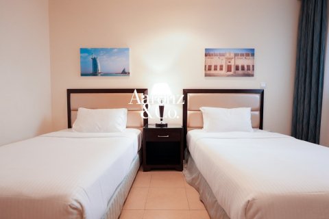 Hotel Apartment in Jumeirah Beach Residence, Dubai 3 bedrooms, 276 sq.m. № 114177 - photo 13