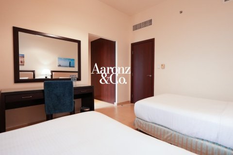 Hotel Apartment in Jumeirah Beach Residence, Dubai 3 bedrooms, 276 sq.m. № 114177 - photo 14