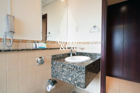 Hotel Apartment in Jumeirah Beach Residence, Dubai 3 bedrooms, 276 sq.m. № 114177 - photo 23