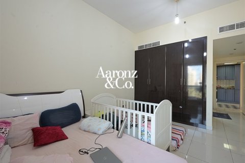 Apartment in Jumeirah Lake Towers, Dubai 1 bedroom, 92 sq.m. № 114171 - photo 6