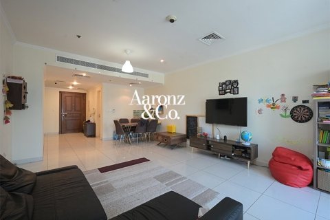 Apartment in Jumeirah Lake Towers, Dubai 1 bedroom, 92 sq.m. № 114171 - photo 2