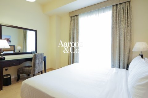 Hotel Apartment in Jumeirah Beach Residence, Dubai 2 bedrooms, 138 sq.m. № 114176 - photo 10