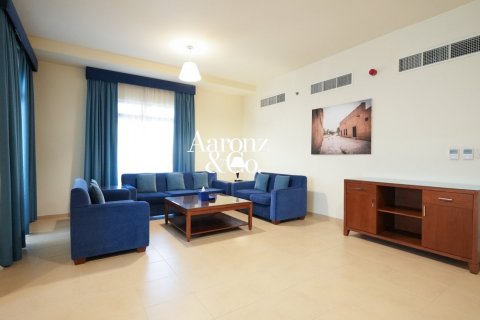 Hotel Apartment in Jumeirah Beach Residence, Dubai 2 bedrooms, 138 sq.m. № 114176 - photo 7