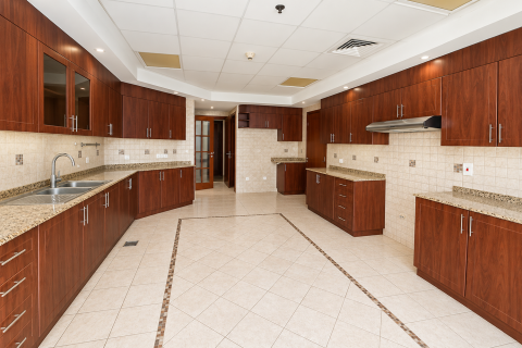 Apartment in Dubai Marina, Dubai 3 bedrooms, 330.15 sq.m. № 142128 - photo 16
