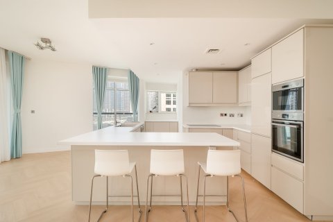 Apartment in Dubai Marina, Dubai 3 bedrooms, 214.98 sq.m. № 142140 - photo 4
