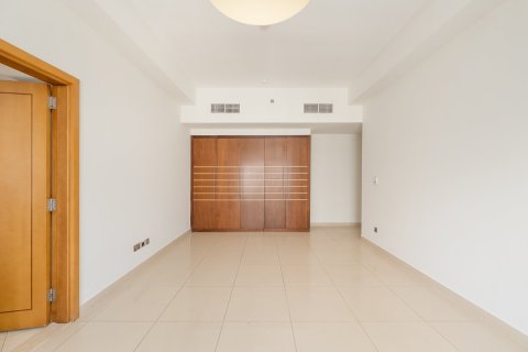 Apartment in Dubai Marina, Dubai 3 bedrooms, 214.98 sq.m. № 142140 - photo 3