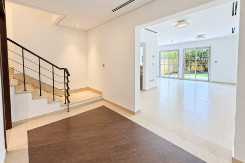 Townhouse in Jumeirah Village Triangle, Dubai 2 bedrooms, 180.05 sq.m. № 142141 - photo 7
