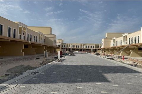 Купить таунхаус в Дубае: 4 спальни, 144.2м², № 77901 - фото 10