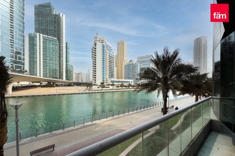 Снять в аренду квартиру в Дубай Марине, Дубай: 3 спальни, 184.8м², № 77896 - фото 1
