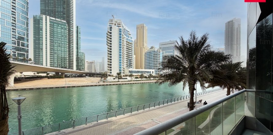 Квартира в Дубай Марине, Дубай, 3 спальни, 184.8м², № 77896