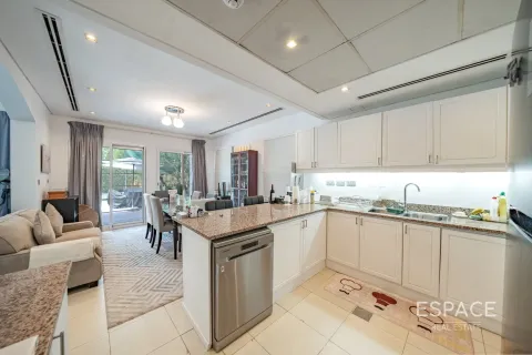 Купить склад в Jumeirah Village Triangle, Дубай: 2 спальни, 251м², № 61771 - фото 5