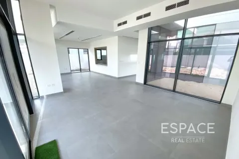 Villa en Murooj Al Furjan, Al Furjan, Dubai, 4 dormitorios, 331 m², № 61947 - foto 2