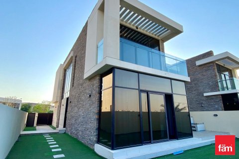 Villa à Dubai, 5 chambres, 420.5 m², № 49345 - photo 1
