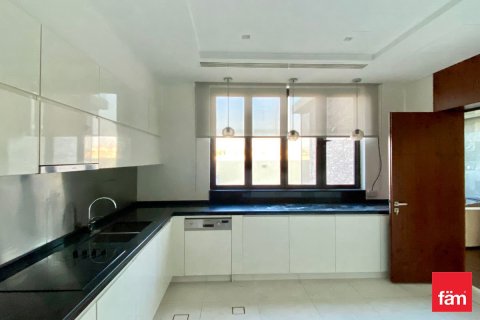 Villa à Dubai, 5 chambres, 420.5 m², № 49345 - photo 7