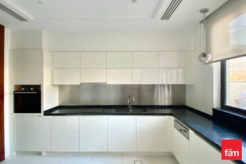 Villa à Dubai, 5 chambres, 420.5 m², № 49345 - photo 6