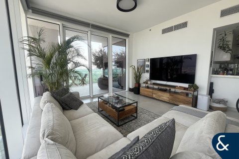 Apartment in Al Kifaf, Dubai 2 bedrooms, 134 sq.m. № 75483 - photo 2