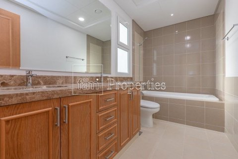 Maison de ville à Dubai, 2 chambres, 174.2 m², № 100226 - photo 13