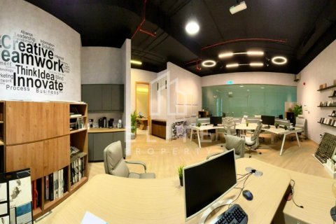 Oficina en Dubai, 97 m², № 46662 - foto 1