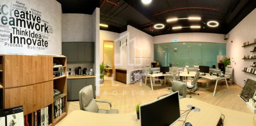 Oficina en Dubai, 97 m², № 46662
