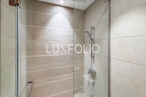 Apartment in Al Furjan, Dubai 2 bedrooms, 92 sq.m. № 45325 - photo 17