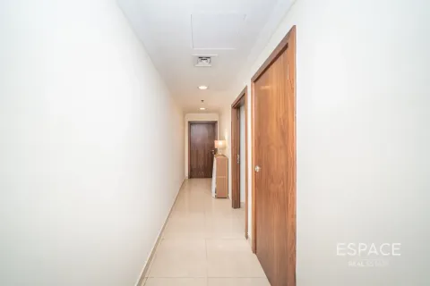 Apartment in Dubai Marina, Dubai 2 bedrooms, 142 sq.m. № 122948 - photo 10