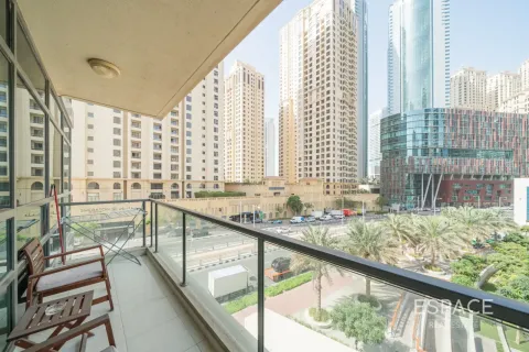 Apartment in Dubai Marina, Dubai 2 bedrooms, 142 sq.m. № 122948 - photo 16