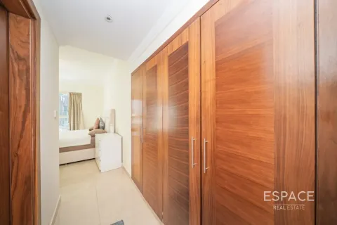 Apartment in Dubai Marina, Dubai 2 bedrooms, 142 sq.m. № 122948 - photo 14
